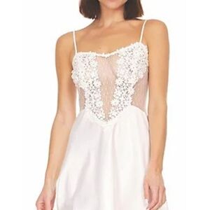 Flora Nikrooz White Floral Lace Chemise